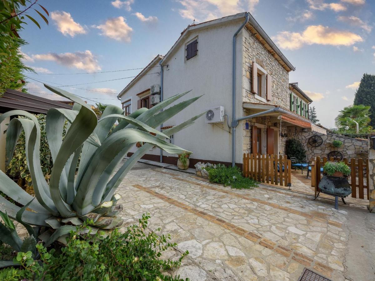 Casa Astrid By The Sea In Porec Esterno foto