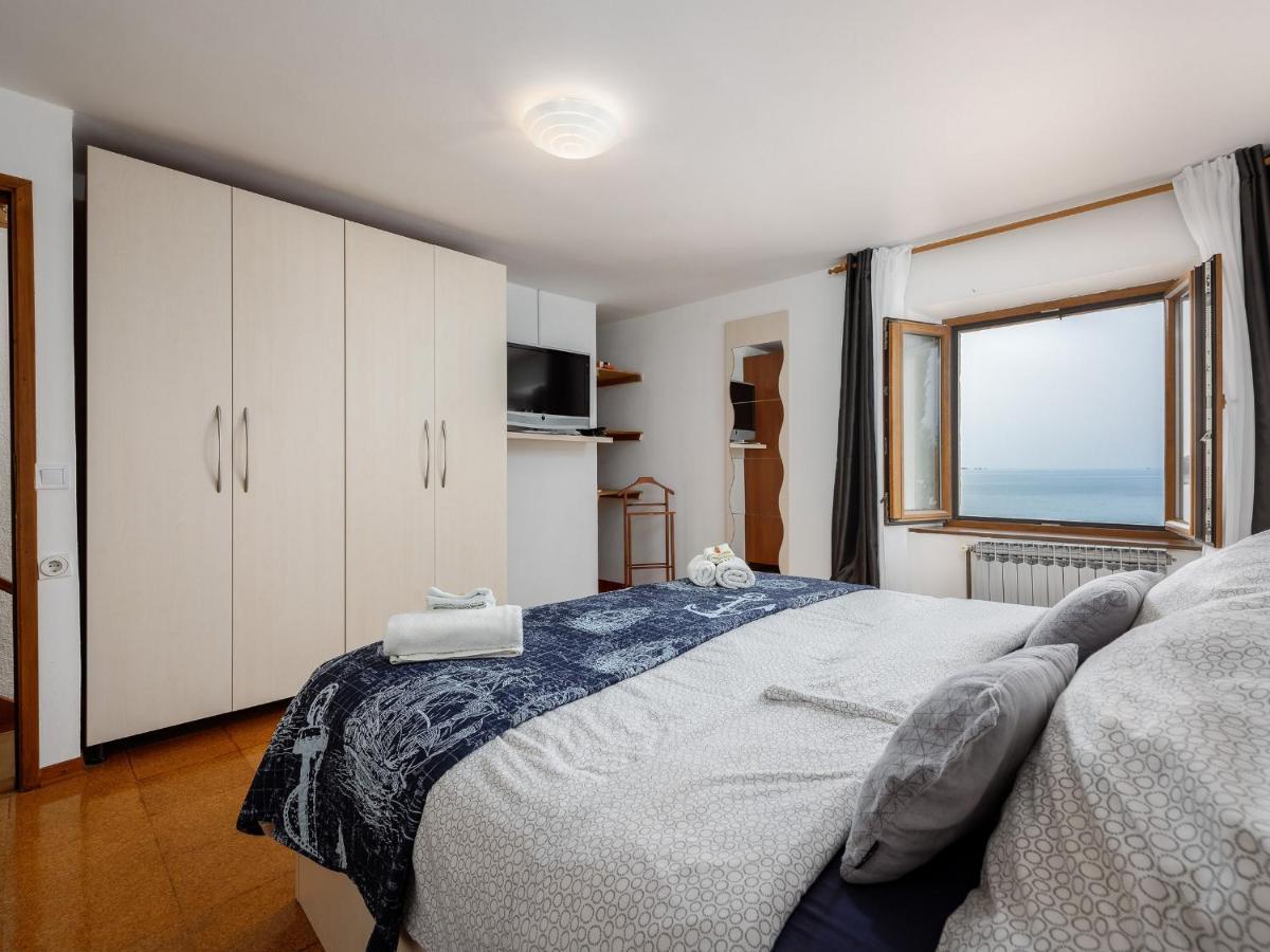 Casa Astrid By The Sea In Porec Esterno foto